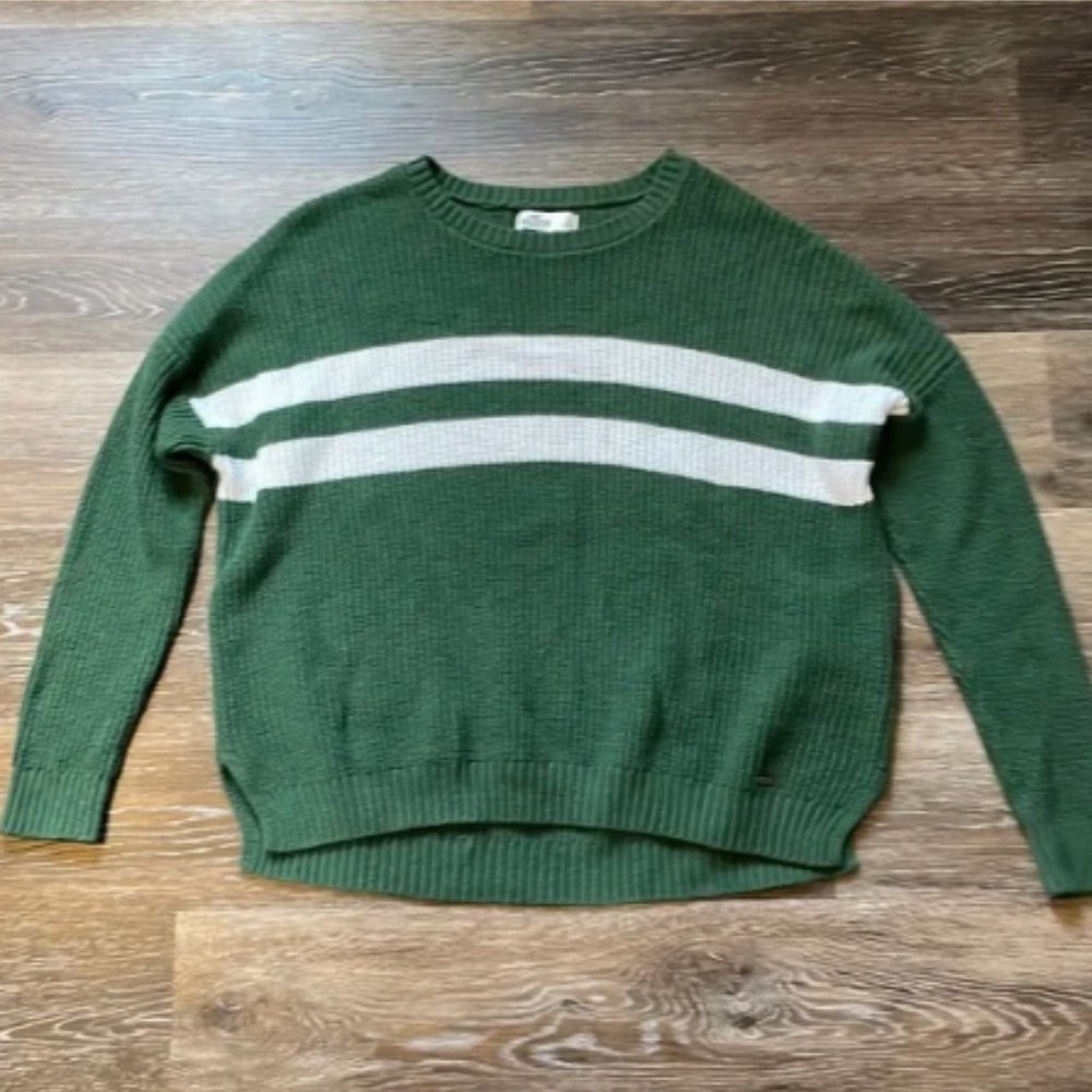 Hollister Sweater - Picture 1 of 1